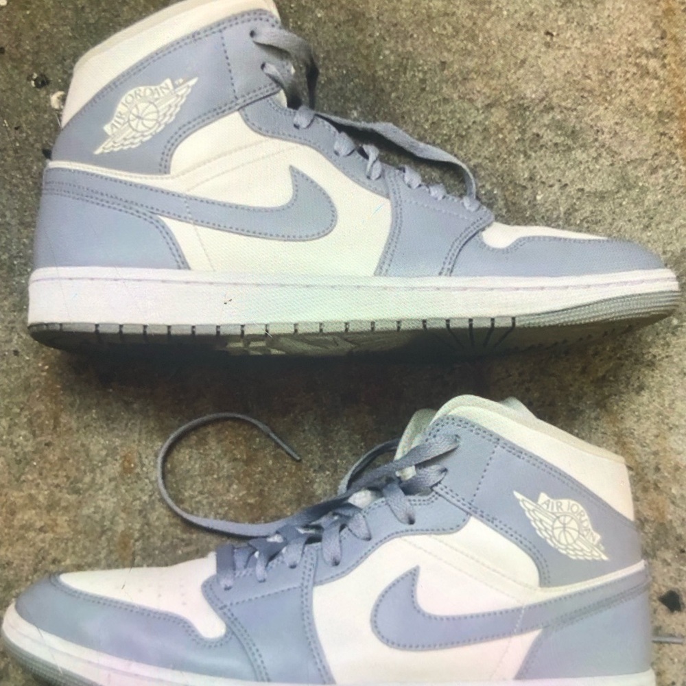 Nike Air Jordan High-Top Sneakers - White and Light Blue